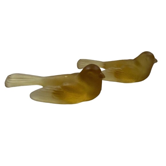 FROSTED YELLOW BIRDS DOVES PAPERWEIGHTS Set‎ Of 2 - Picture 1 of 7
